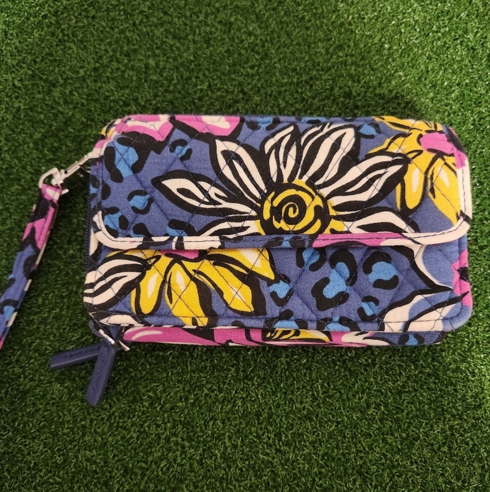 Vera Bradley African Violet wristlet wallet
